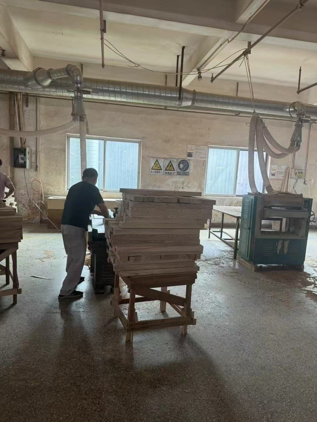 Solid Wood Planing at the Foshan factory