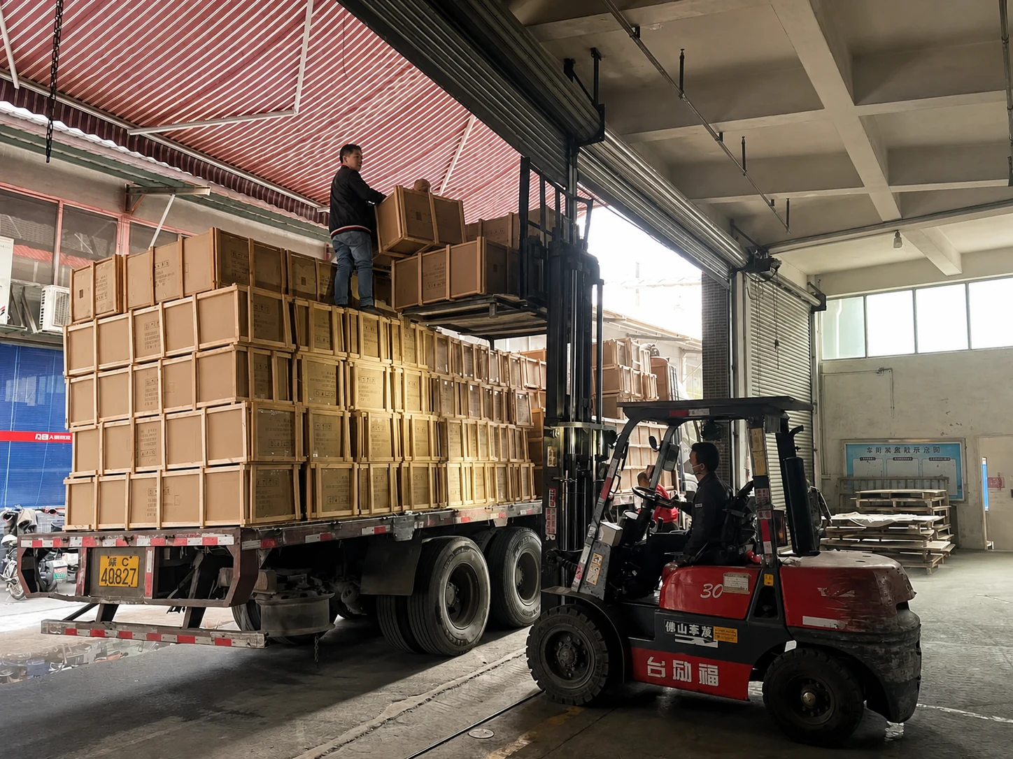 Protected furniture prepared for dispatch